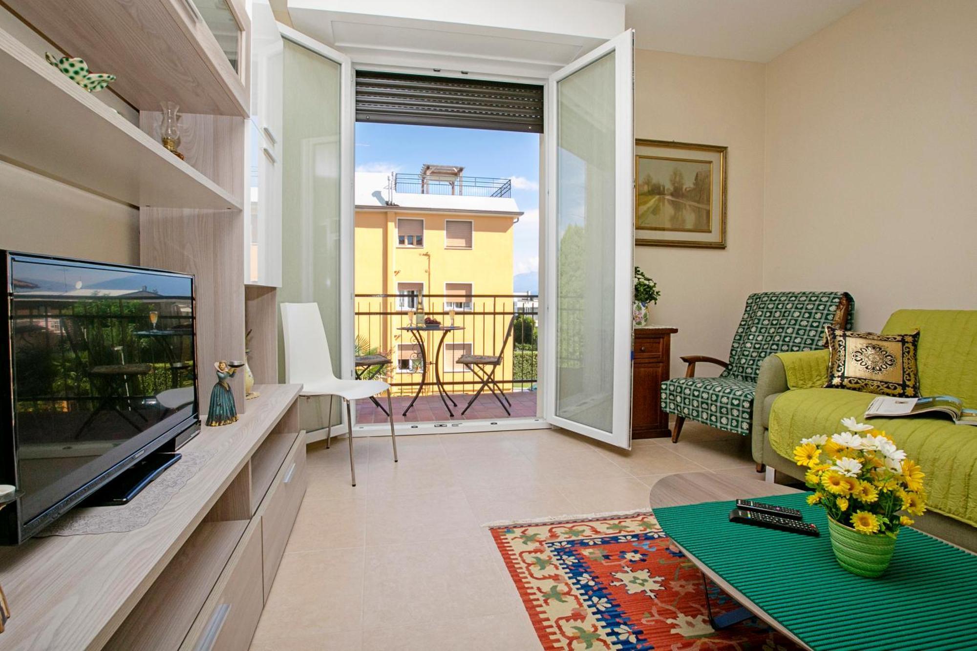 Villa Mimosa - Appartamento 2 - Happy Rentals Дезенцано-дель-Гарда Экстерьер фото