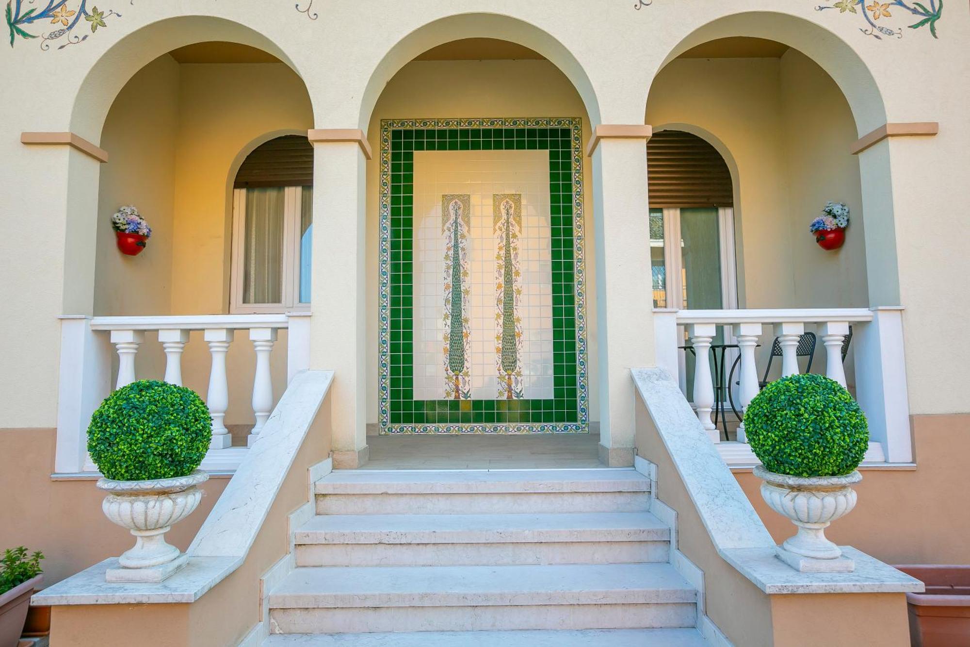 Villa Mimosa - Appartamento 2 - Happy Rentals Дезенцано-дель-Гарда Экстерьер фото